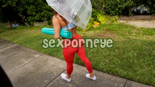 Essie's Ass Makes It Snow On The Bus Ethan Seeks Bang Bus